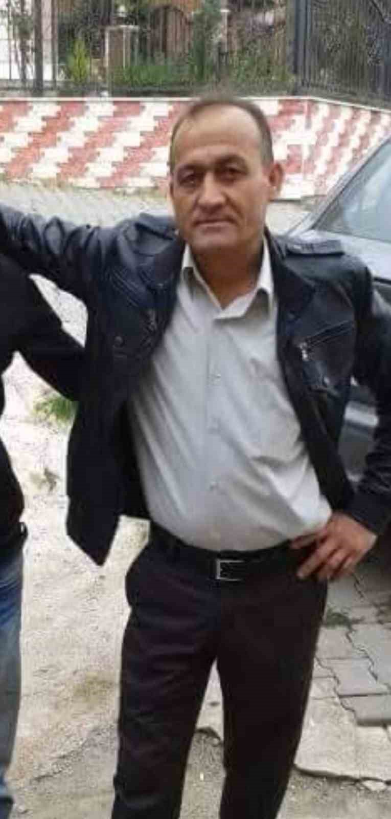 Zonguldak&rsquo;ta kamyonet fındık bah&ccedil;esine u&ccedil;tu: Ara&ccedil;tan fırlayan s&uuml;r&uuml;c&uuml; &ouml;ld&uuml;
