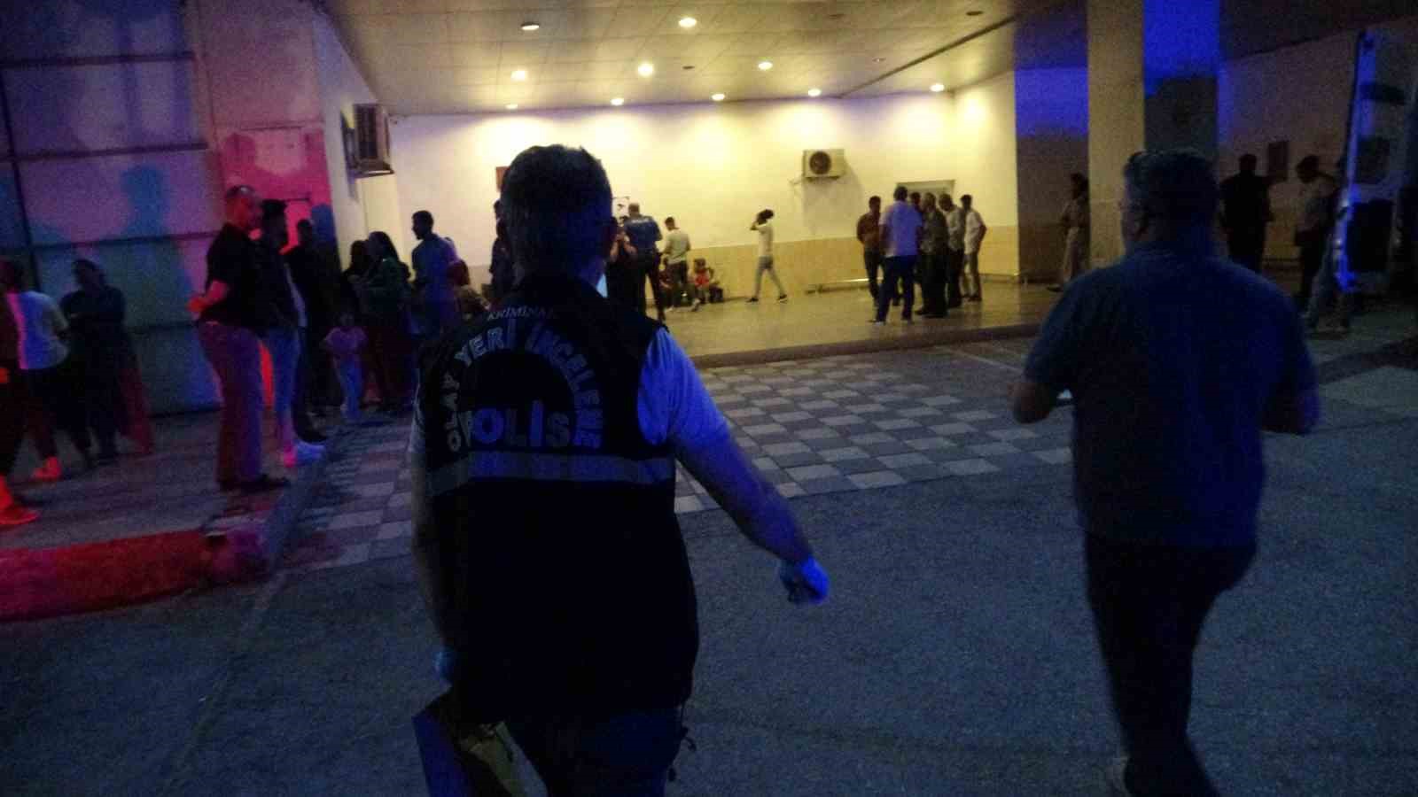 2 &ccedil;ocuk annesi kadın eşinin 20&rsquo;den fazla bı&ccedil;ak darbesiyle &ouml;ld&uuml;r&uuml;ld&uuml;
