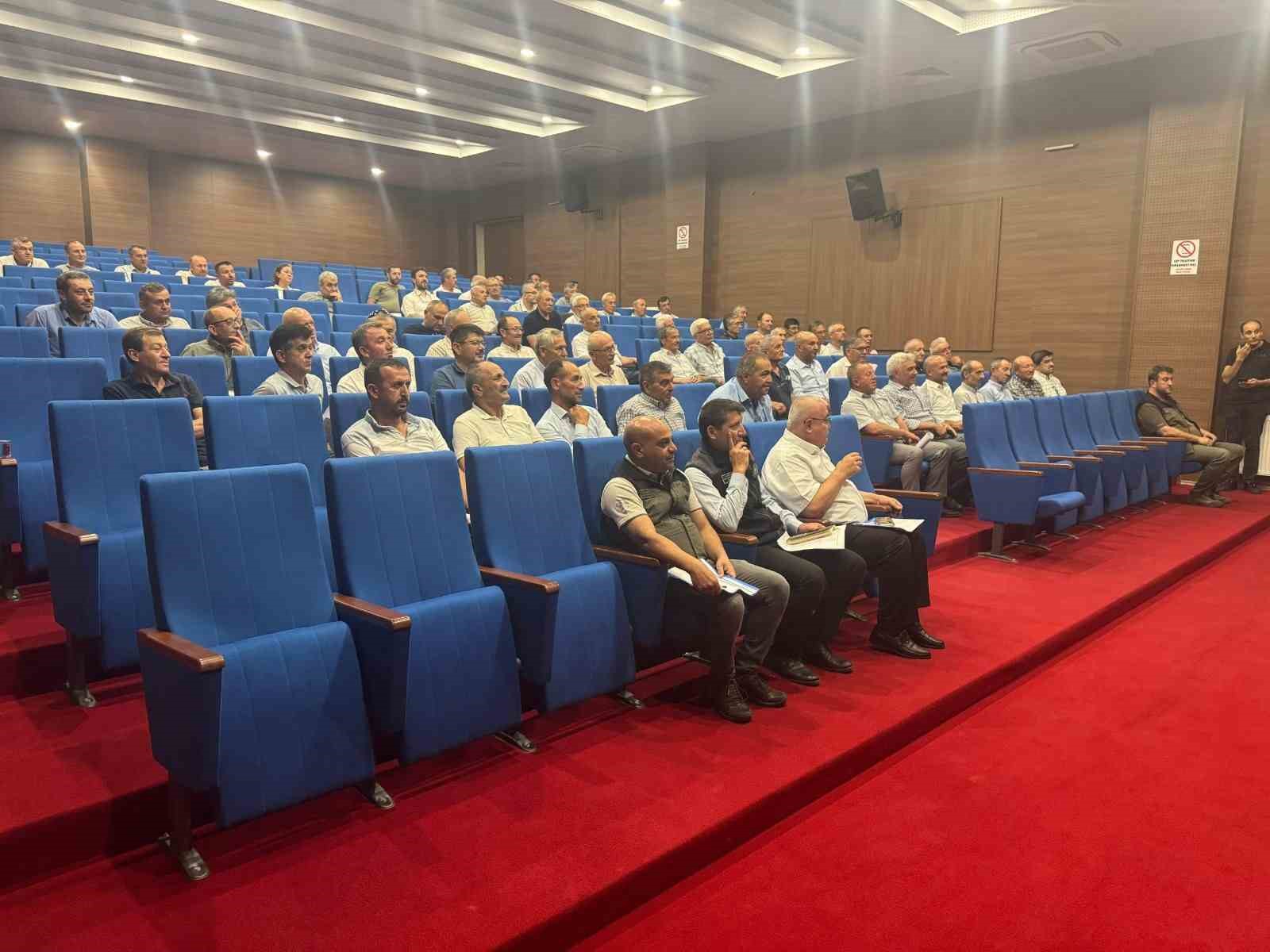 Muhtarlara ve bi&ccedil;erd&ouml;ver sahiplerine yangınla m&uuml;cadele eğitimi
