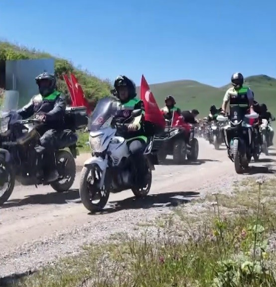 Derebaşı Virajları&rsquo;nda motosiklet turu ger&ccedil;ekleştirildi
