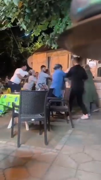 Sahilde kadınlar birbirine girdi