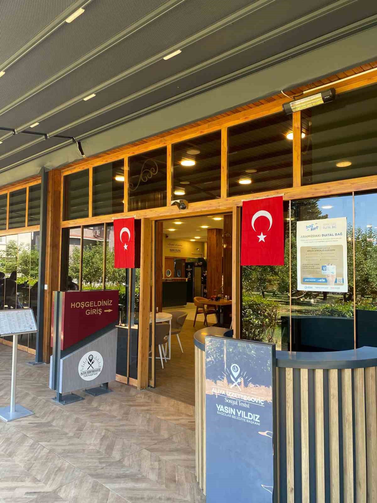 Cumhurbaşkanı Erdoğan&rsquo;ın bayrak &ccedil;ağrısı Bağcılar&rsquo;da karşılık buldu
