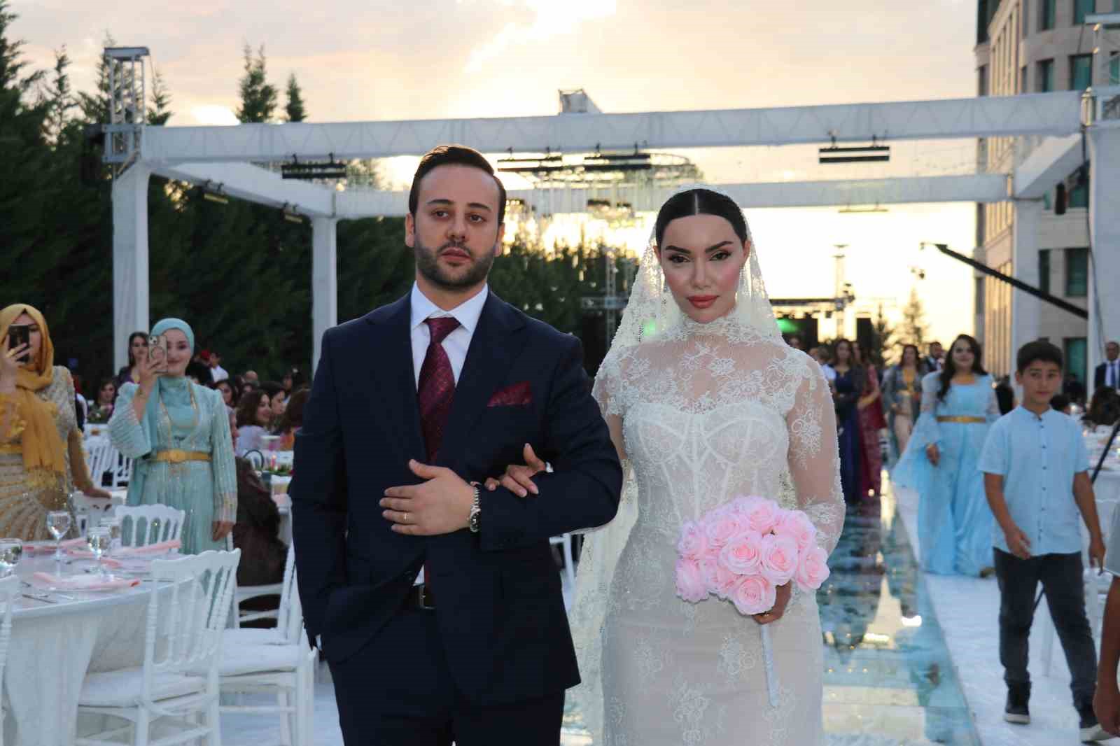 Vanlı iş adamından takısız d&uuml;ğ&uuml;n
