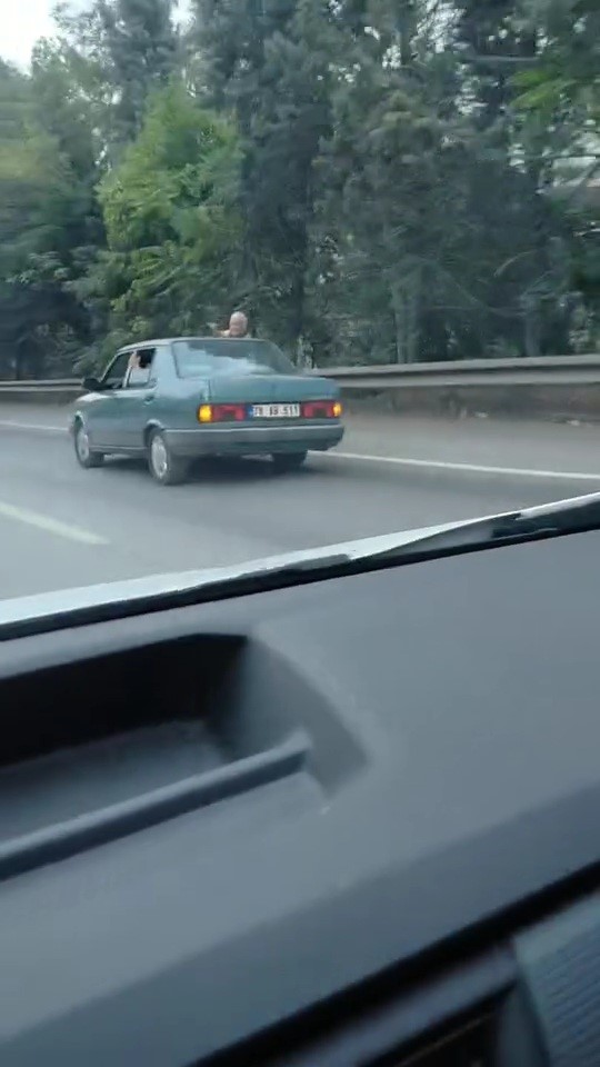 Karab&uuml;k&rsquo;te tehlikeli yolculuklar ve taşımacılık kameralara yansıdı
