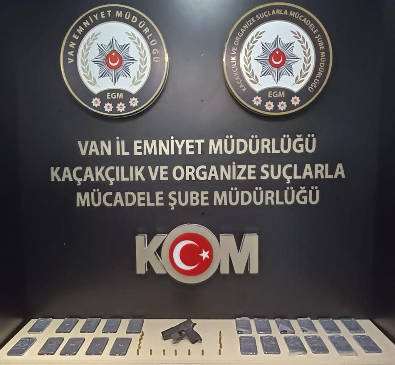 Van’da gümrük kaçakçılığı operasyonu