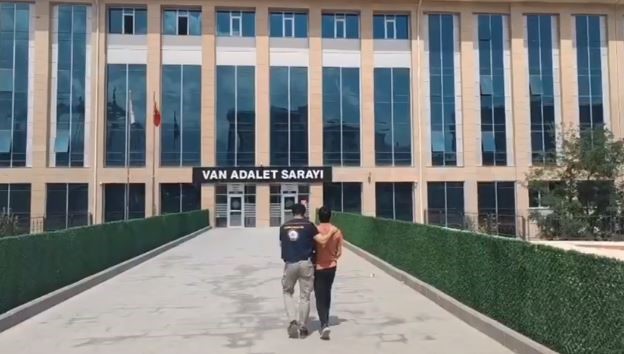 Van’da 2 organizatör tutuklandı