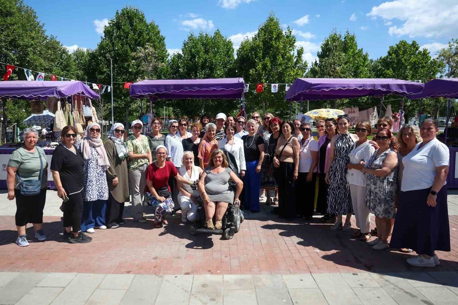 Başkan Esin K&ouml;ymen&rsquo;den &lsquo;Kadın El Emeği G&uuml;nleri&rsquo;ne ziyaret
