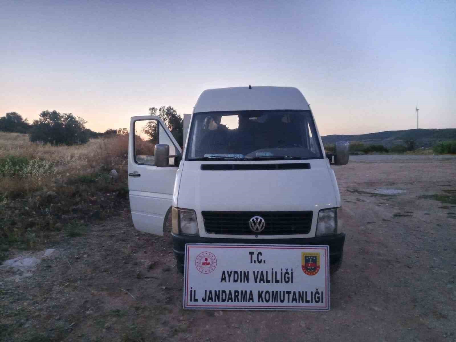 Didim&rsquo;de ara&ccedil; i&ccedil;erisinde 31 d&uuml;zensiz g&ouml;&ccedil;men yakalandı
