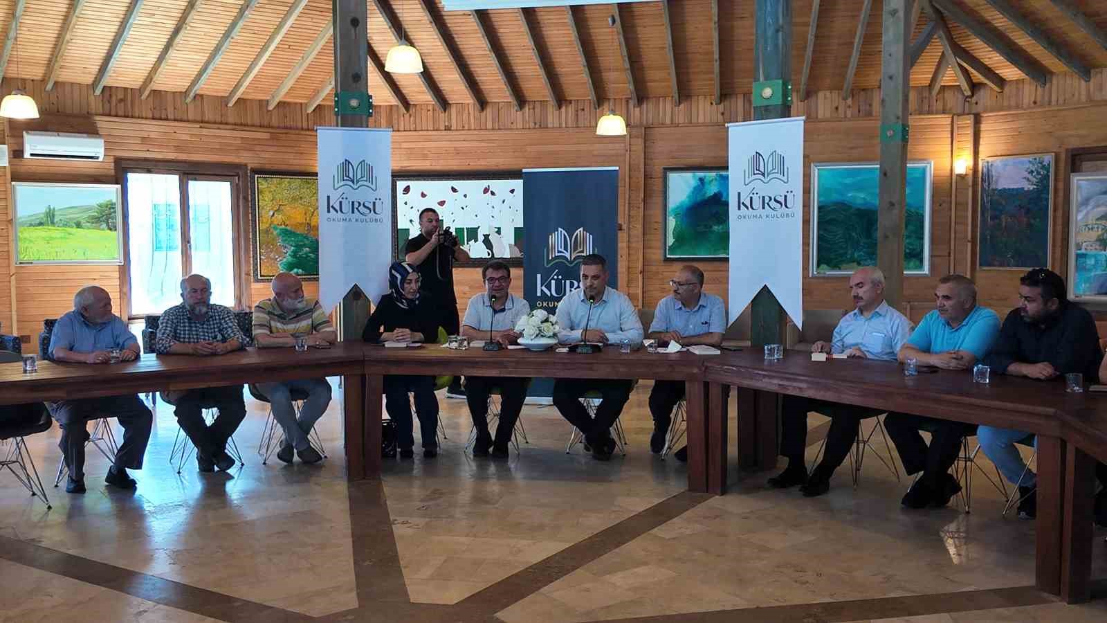 Gediz’de "Kürsü Okuma Kulübü" uluslararası güvenliği tartıştı