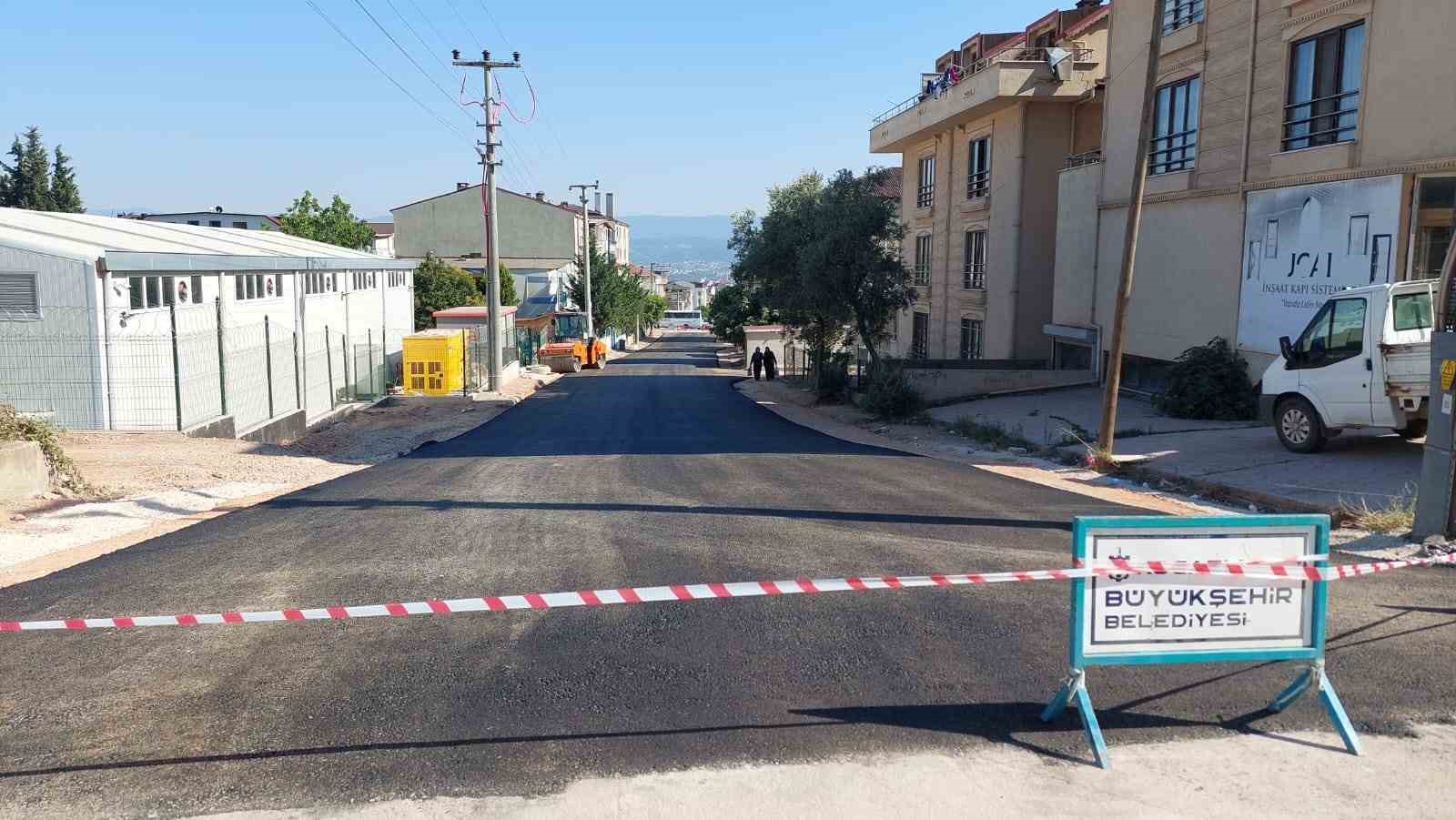 Bayraktar Caddesi’ne 600 ton binder asfalt
