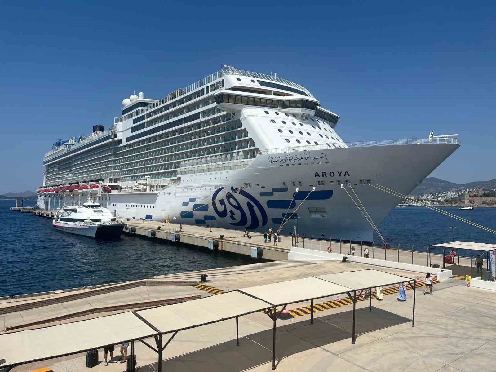 Aroya Bodrum’a 608 yolcu getirdi
