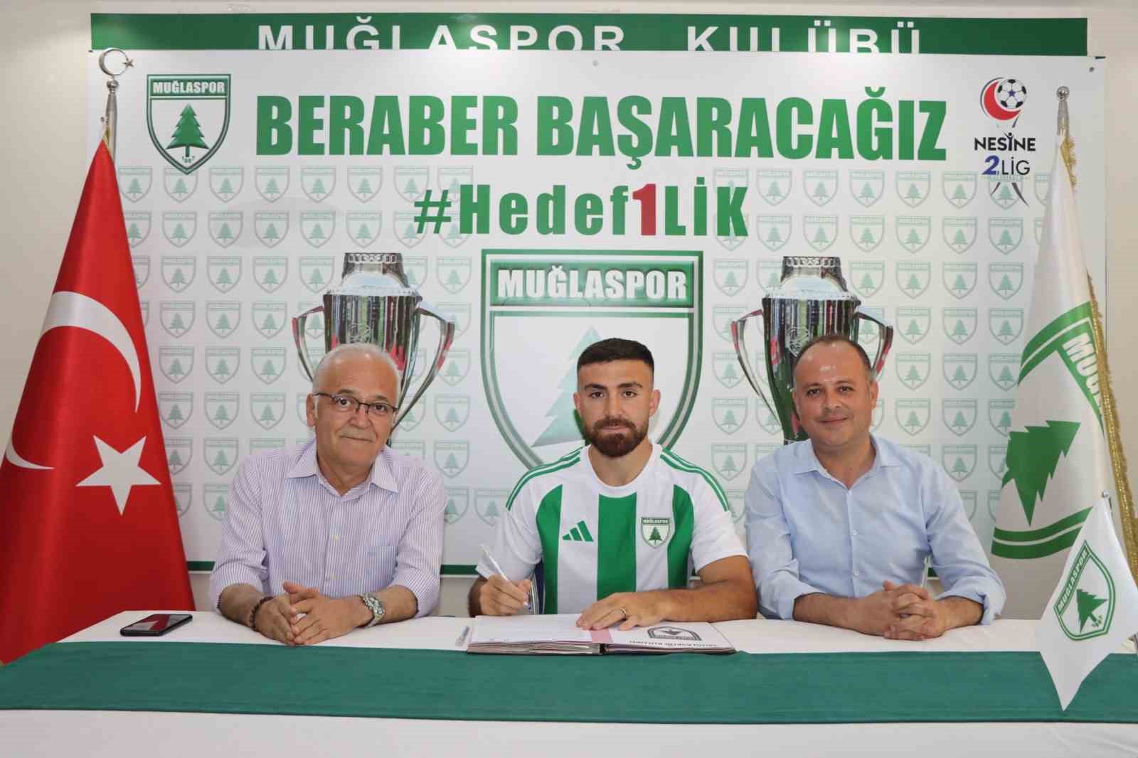 Muğlaspor, orta sahasına taze kan