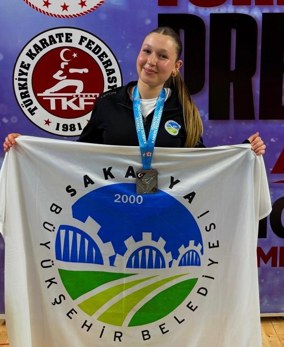 B&uuml;y&uuml;kşehir&rsquo;in &ouml;zel sporcuları şampiyonluk ve dereceler elde etti
