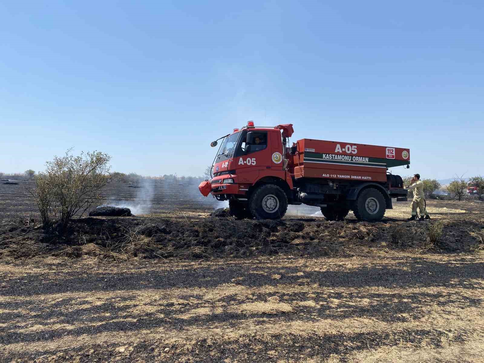 Balya makinesinden çıkan yangın 40 dönüm tarım arazisini kule çevirdi