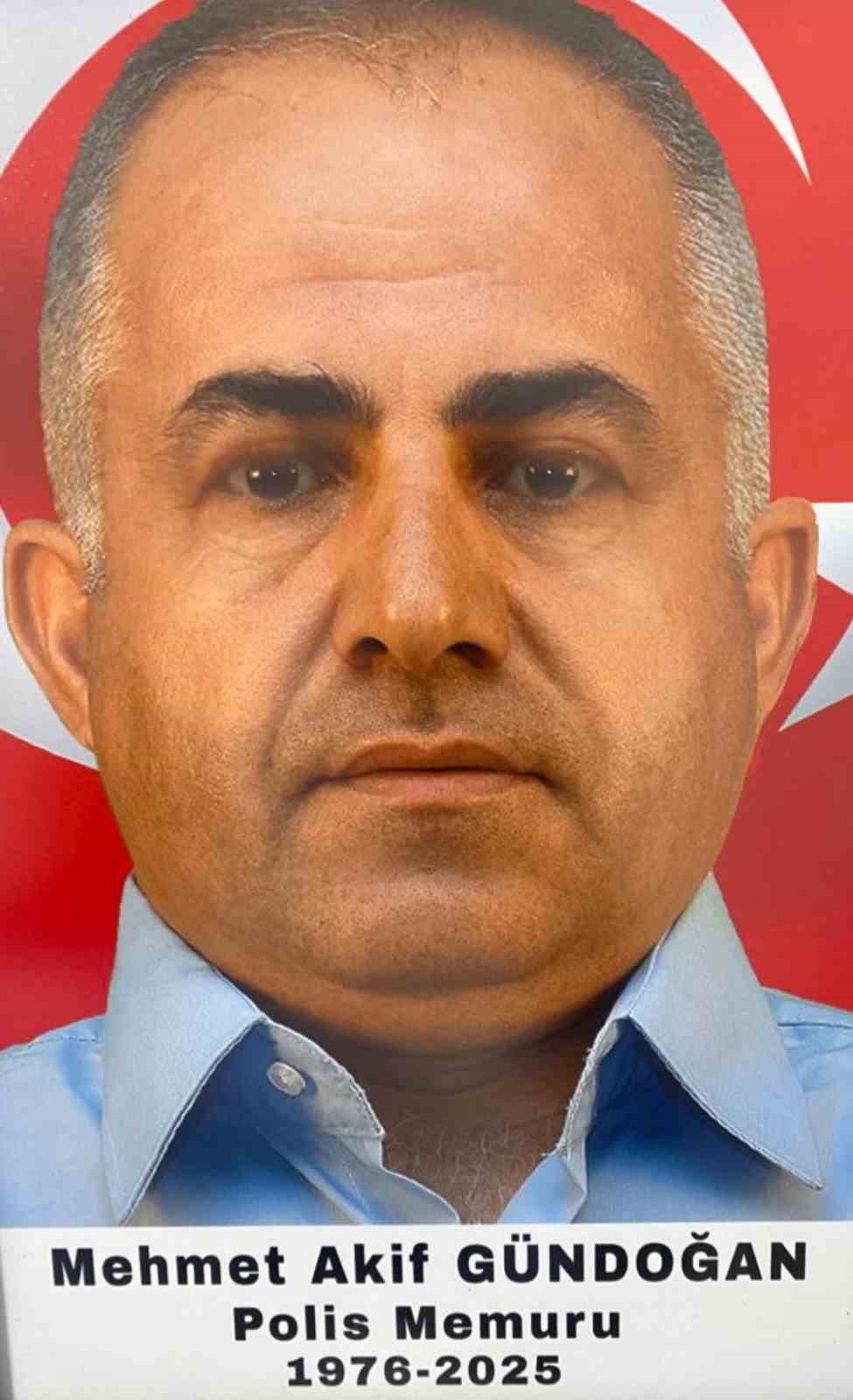 Kaza kurşunuyla &ouml;len polisin cenazesi toprağa verildi
