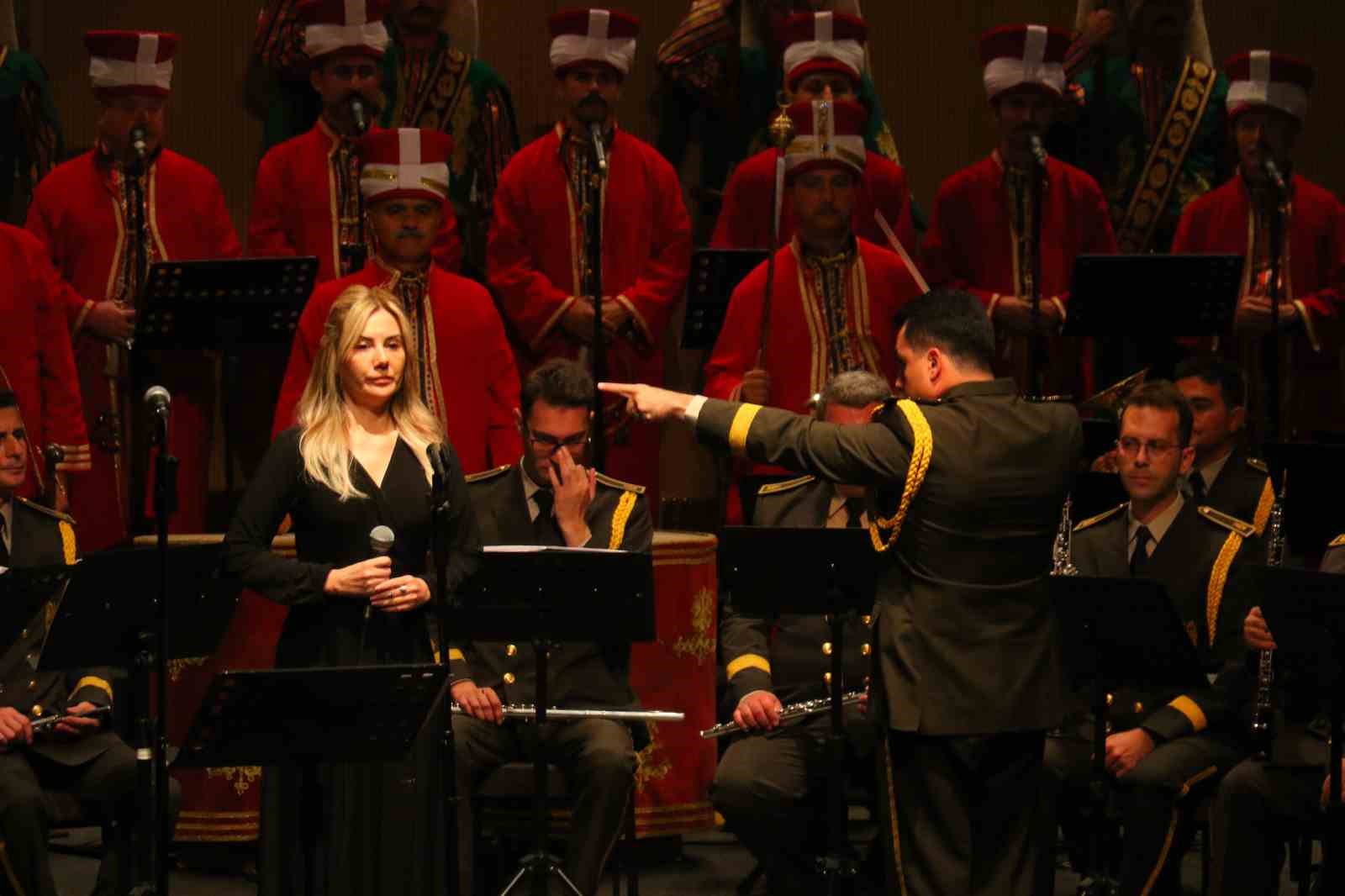 Bakan G&uuml;ler: "Ter&ouml;rs&uuml;z T&uuml;rkiye s&uuml;reci, bug&uuml;n&uuml;m&uuml;z&uuml;n değil, yarınlarımızın da g&uuml;venliğini sağlamaya y&ouml;nelik tarihi bir adımdır"
