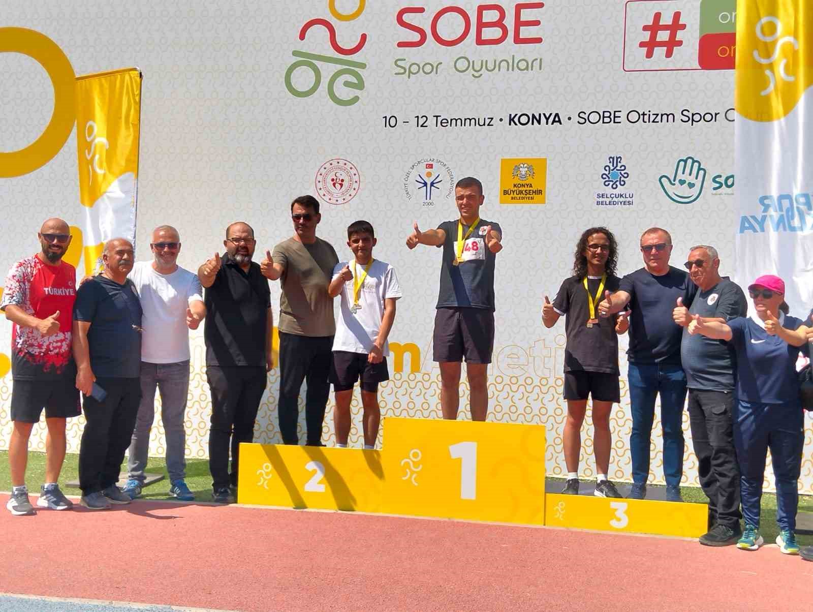 Aydınlı özel sporcular şampiyonada dikkat çekti