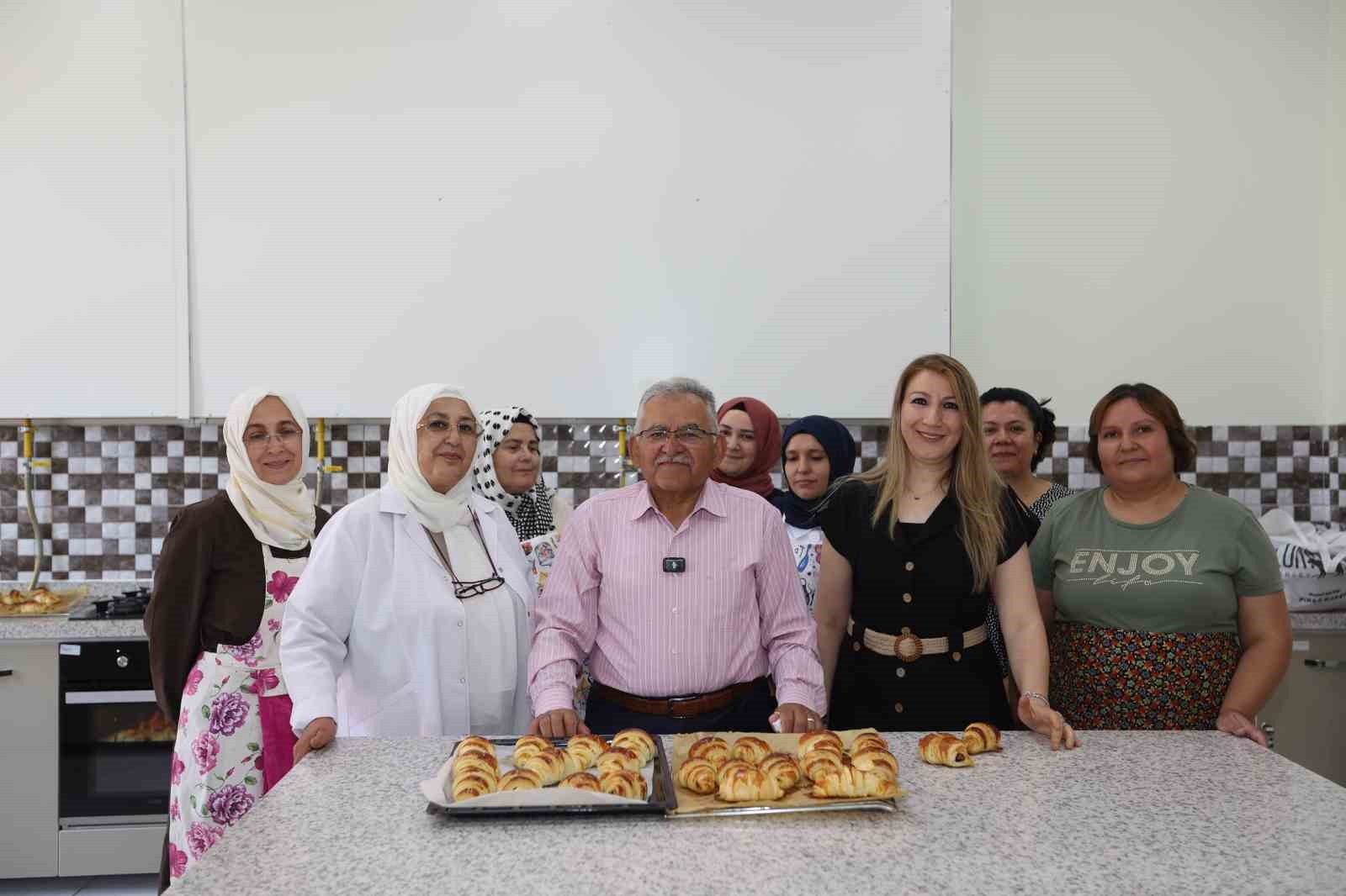 Başkan B&uuml;y&uuml;kkılı&ccedil;&rsquo;tan b&uuml;y&uuml;kşehirin hizmet birimlerine ziyaret
