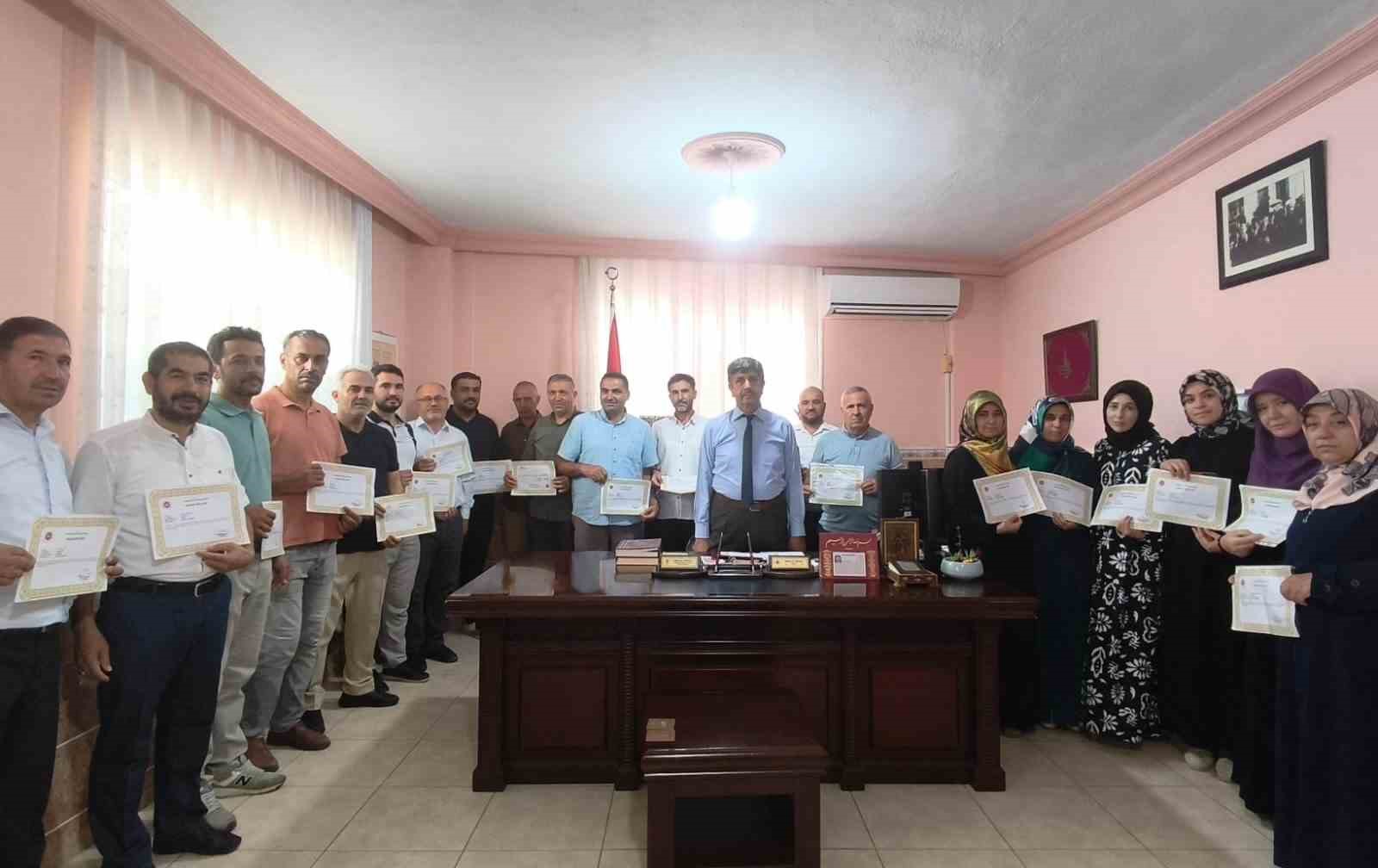 Anamur&rsquo;da m&uuml;ft&uuml;l&uuml;k personeline başarı belgesi
