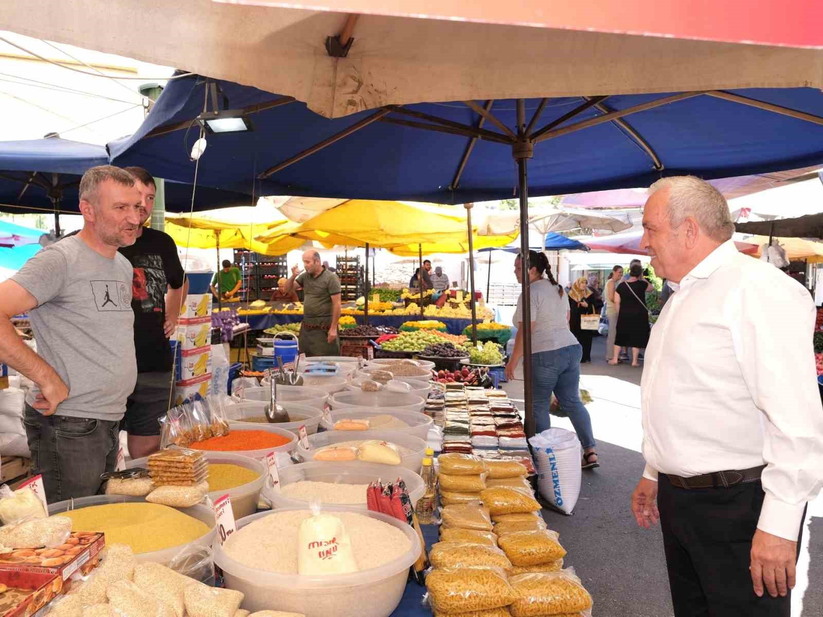 Başkan Şadi &Ouml;zdemir&rsquo;den aşure ikramı
