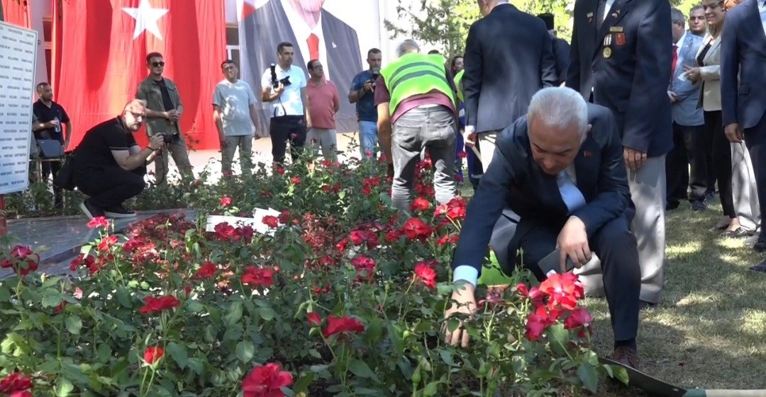 15 Temmuz gecesi tankın ezdiği otomobil Kırklareli’nde sergileniyor
