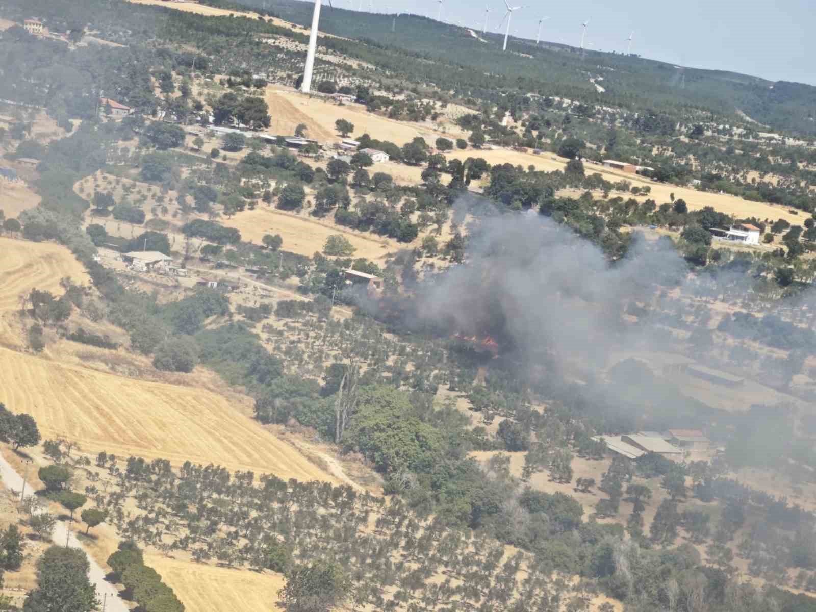&Ccedil;anakkale&rsquo;de tarım arazilerinde &ccedil;ıkan yangın kontrol altına alındı
