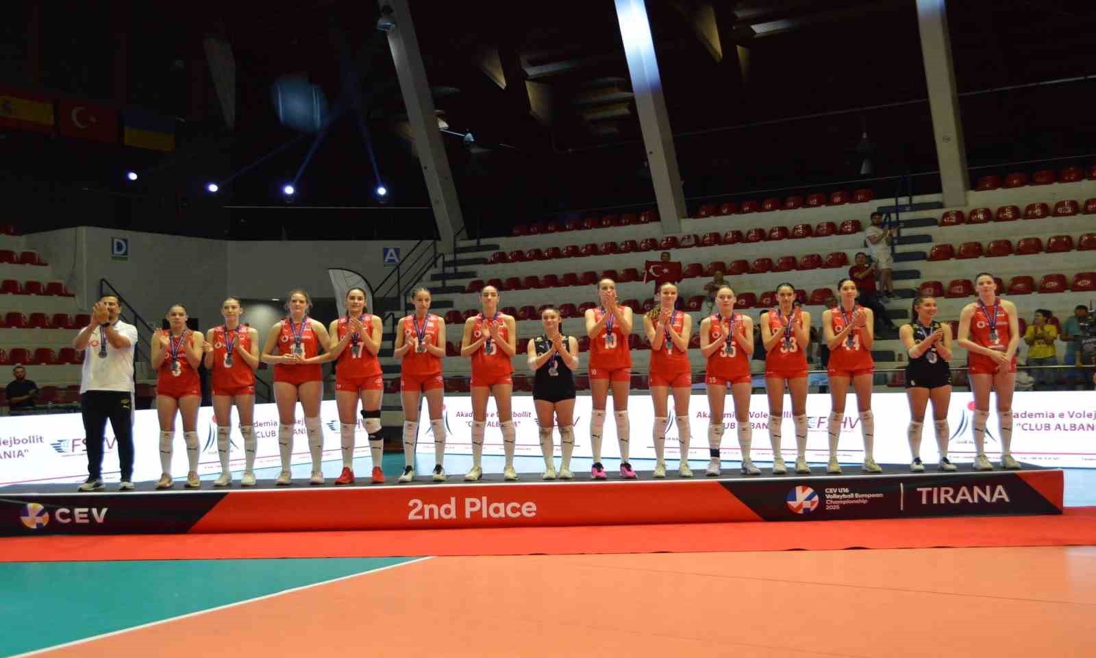 16 Yaş Altı Kız Milli Takımı, Avrupa ikincisi oldu
