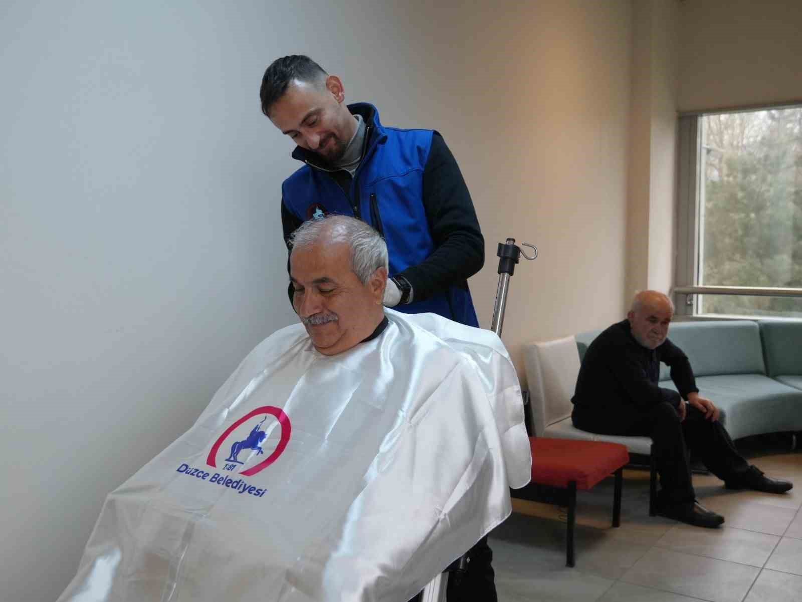 1638 hastaya &ouml;z bakım, 600 haneye ev temizliği hizmeti
