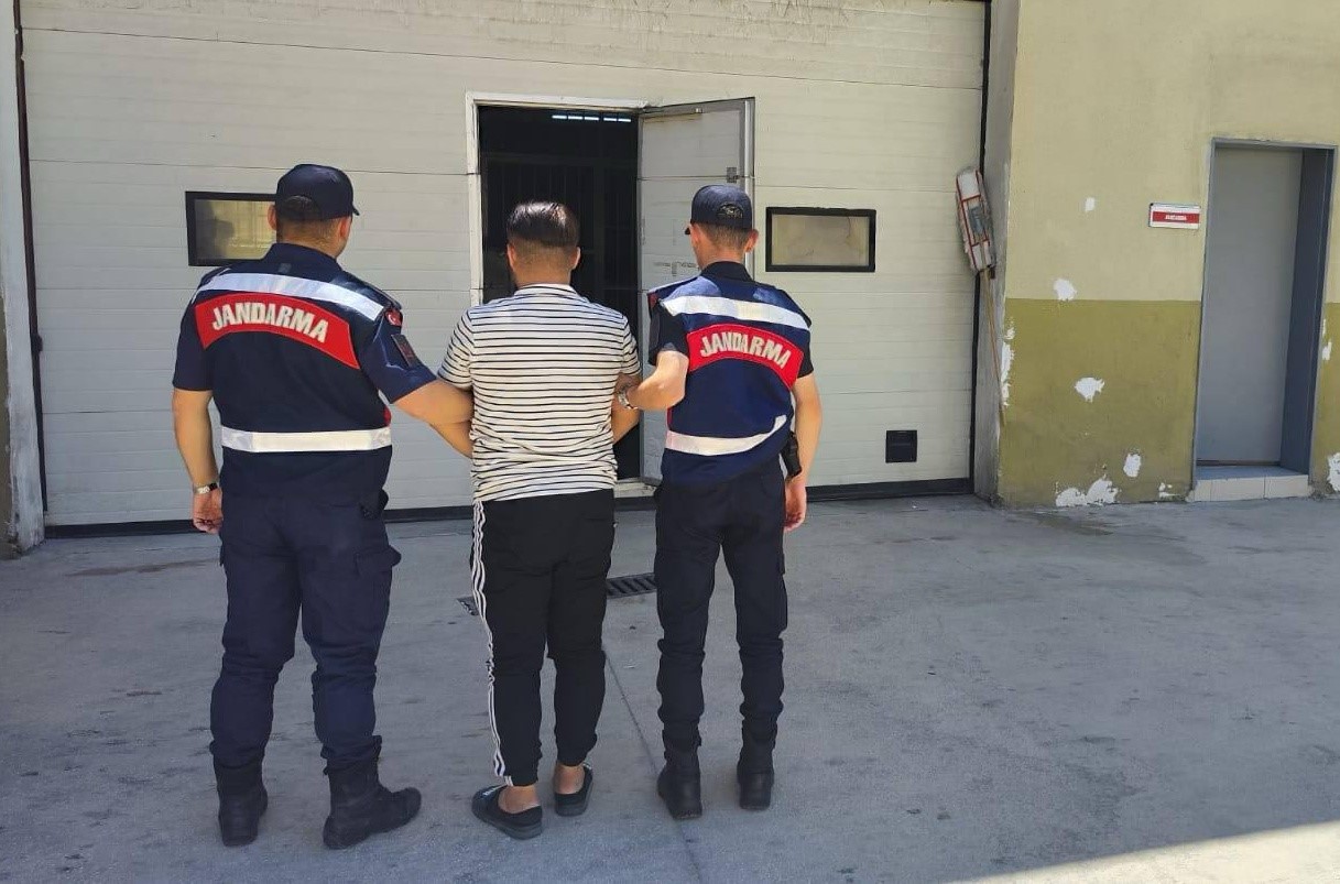 Uyuşturucu suçundan kesinleşmiş cezayla aranan şahıs yakalandı