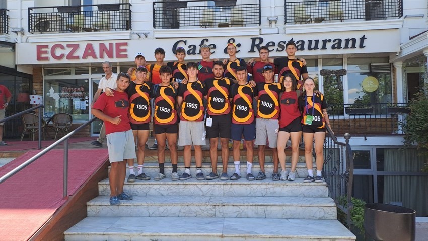 Gen&ccedil;ler T&uuml;rkiye Kupası&rsquo;nda Galatasaray birinci oldu
