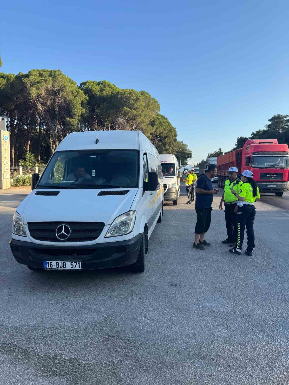 Karacabey’de 20 servise ceza