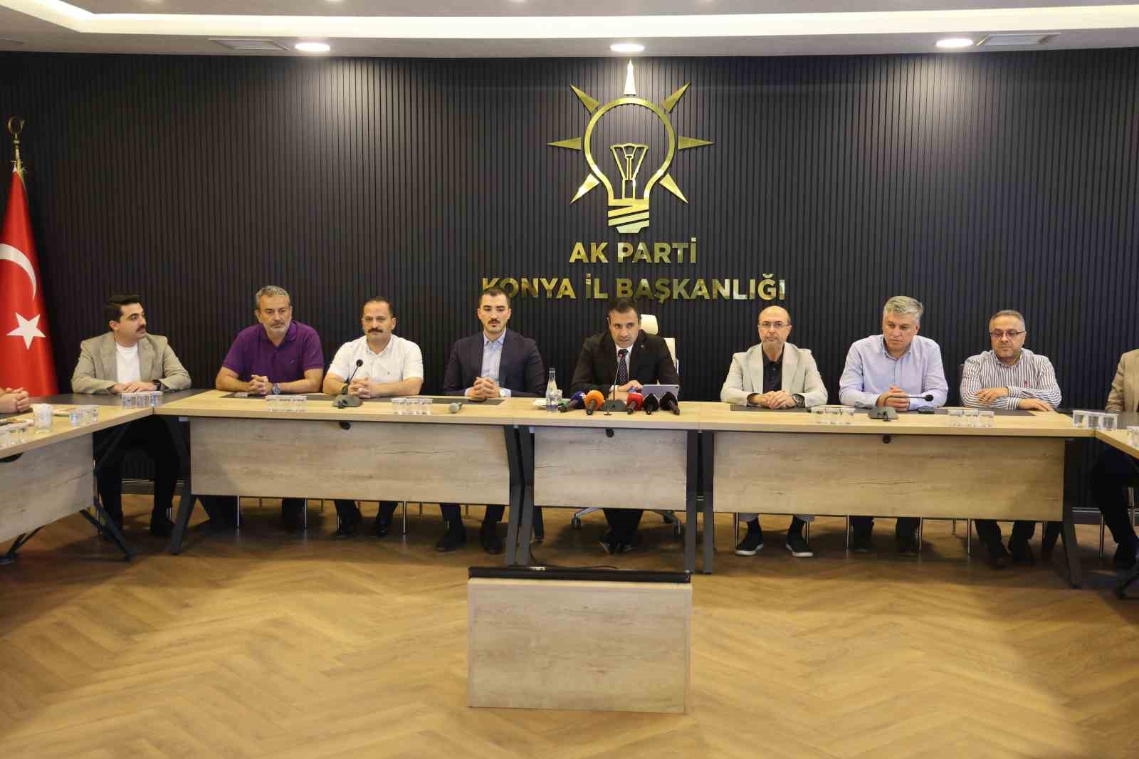 AK Parti&rsquo;li &Ouml;zg&ouml;k&ccedil;en: "15 Temmuz gecesi nasıl bir yumruk gibi kenetlendiysek, bug&uuml;n de Ter&ouml;rs&uuml;z T&uuml;rkiye&rsquo;nin şafağında aynı ruhla omuz omuzayız"
