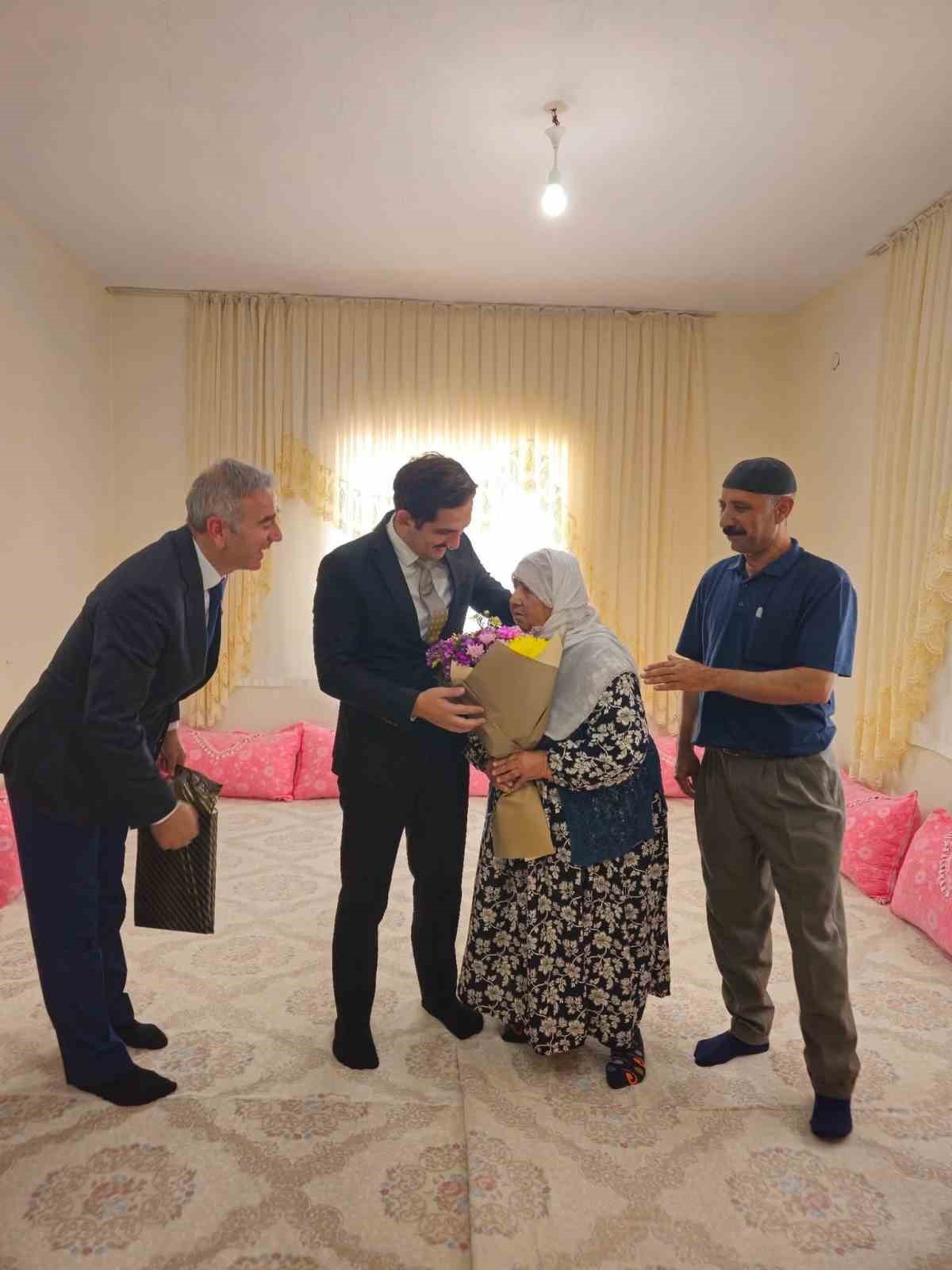 Dargeçit’te şehit aileleri ziyaret edildi