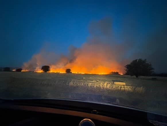 &Ccedil;anakkale&rsquo;de tarım arazisinde &ccedil;ıkan yangın kontrol altına alındı
