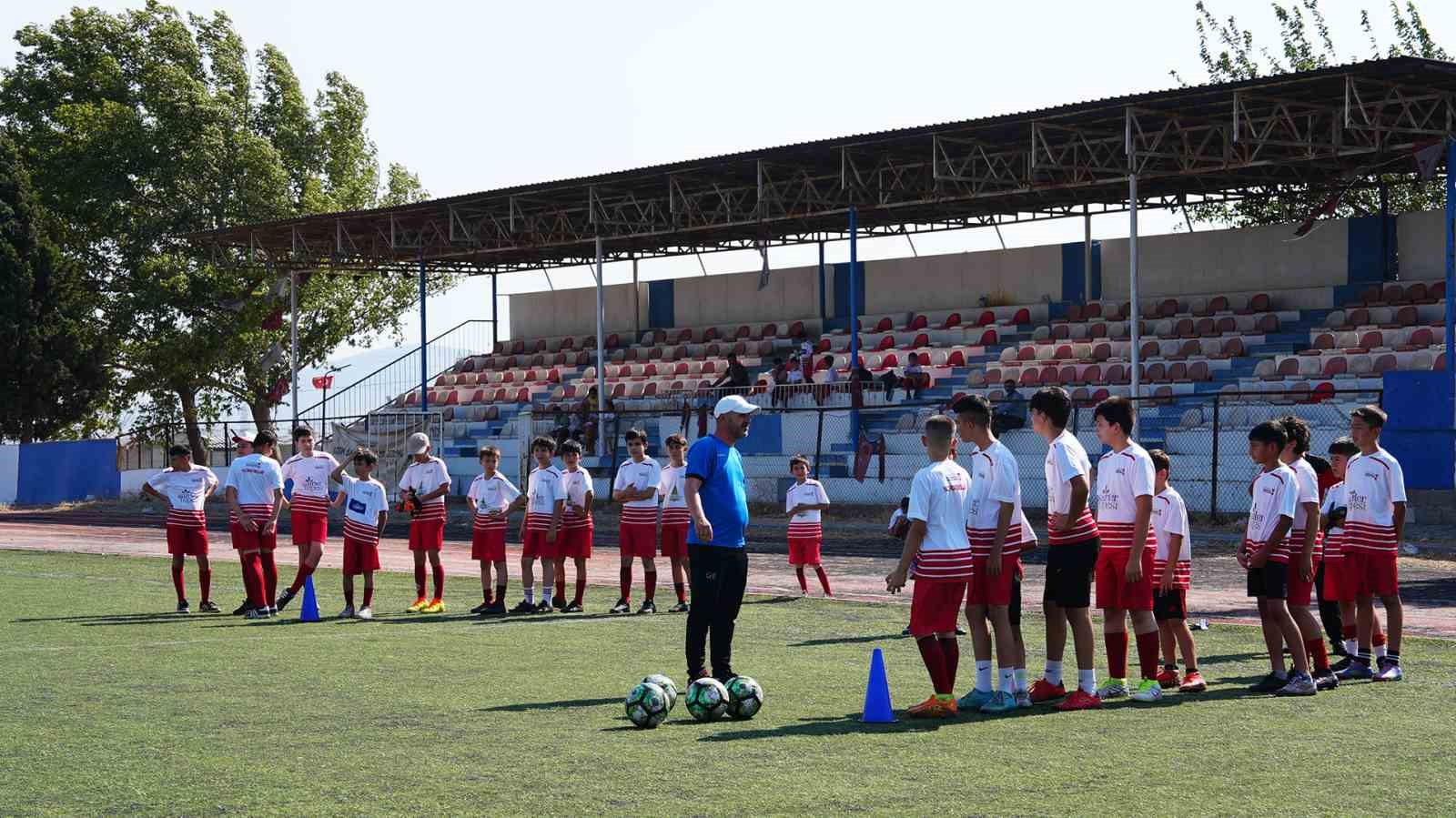 Kahramanmaraşlı çocuklar sporla büyüyor

