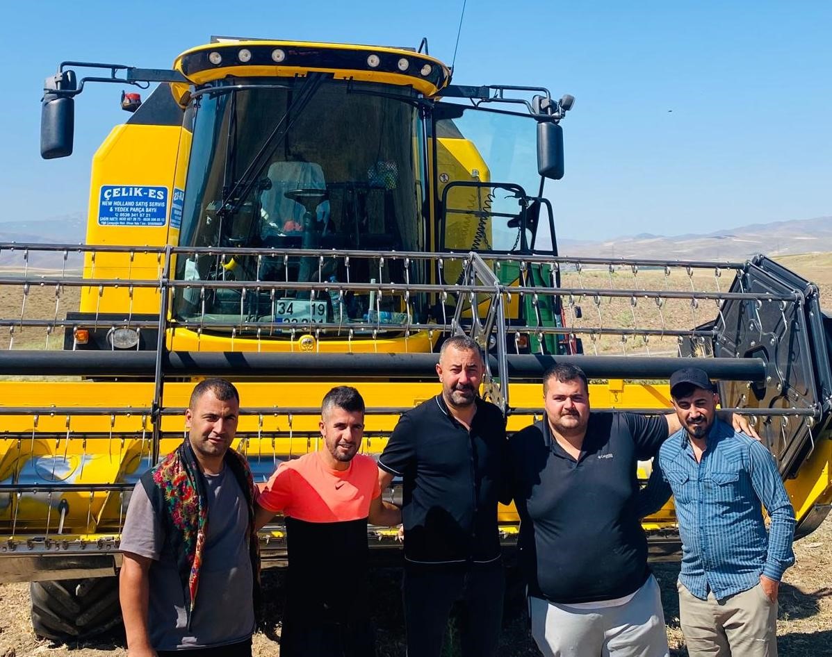 Tercan&rsquo;da hububat tarlalarında hasat başladı
