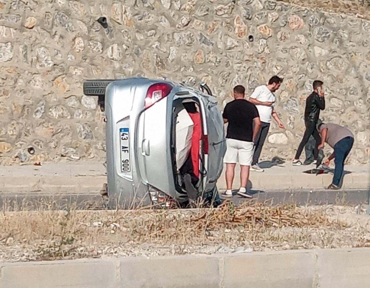 Kütahya’da takla atan aracın sürücüsü yaralandı