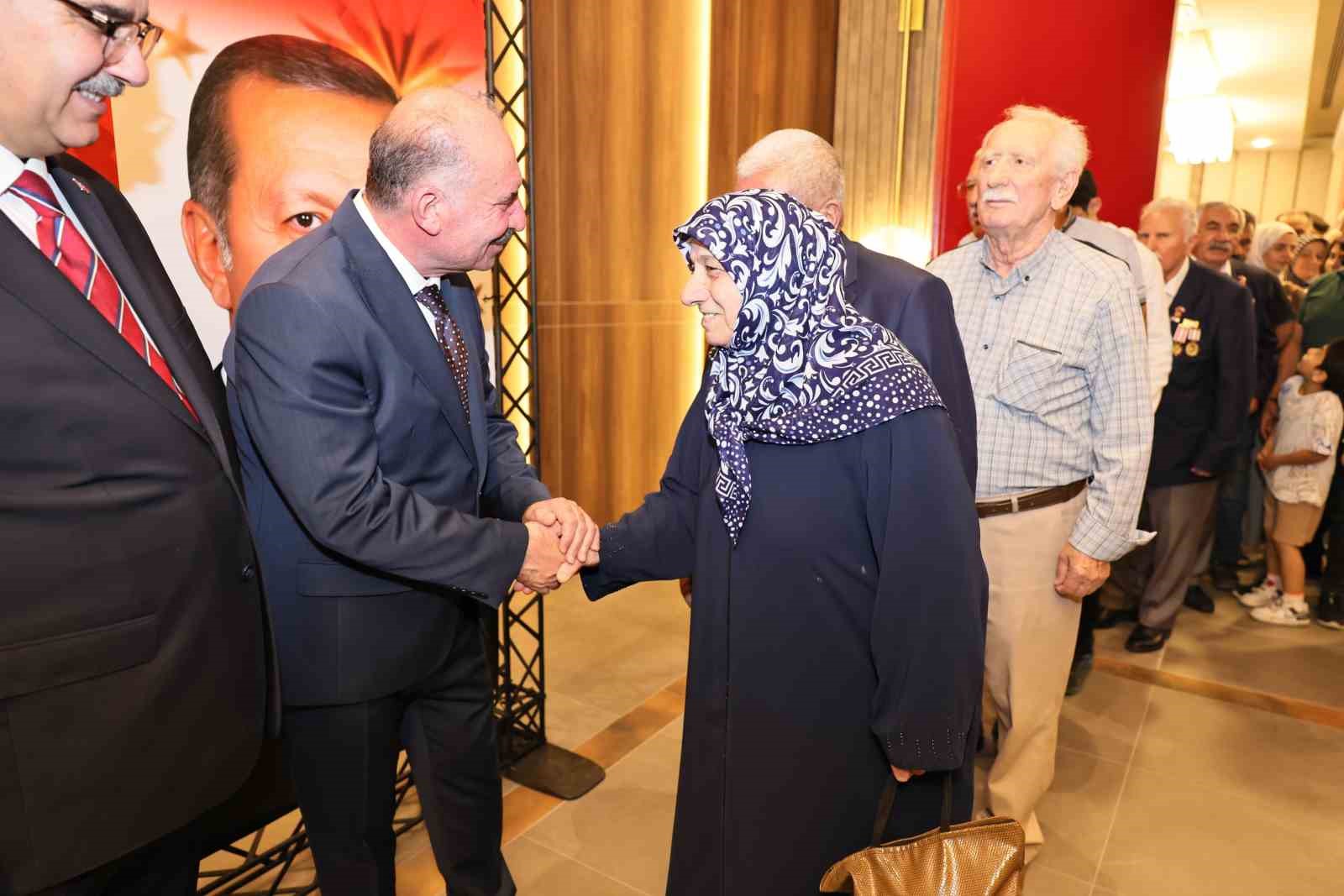 Vali Çalgan: "15 Temmuz’un mirasına sahip çıkma kararlılığımızı bir kez daha hep birlikte dile getiriyoruz"