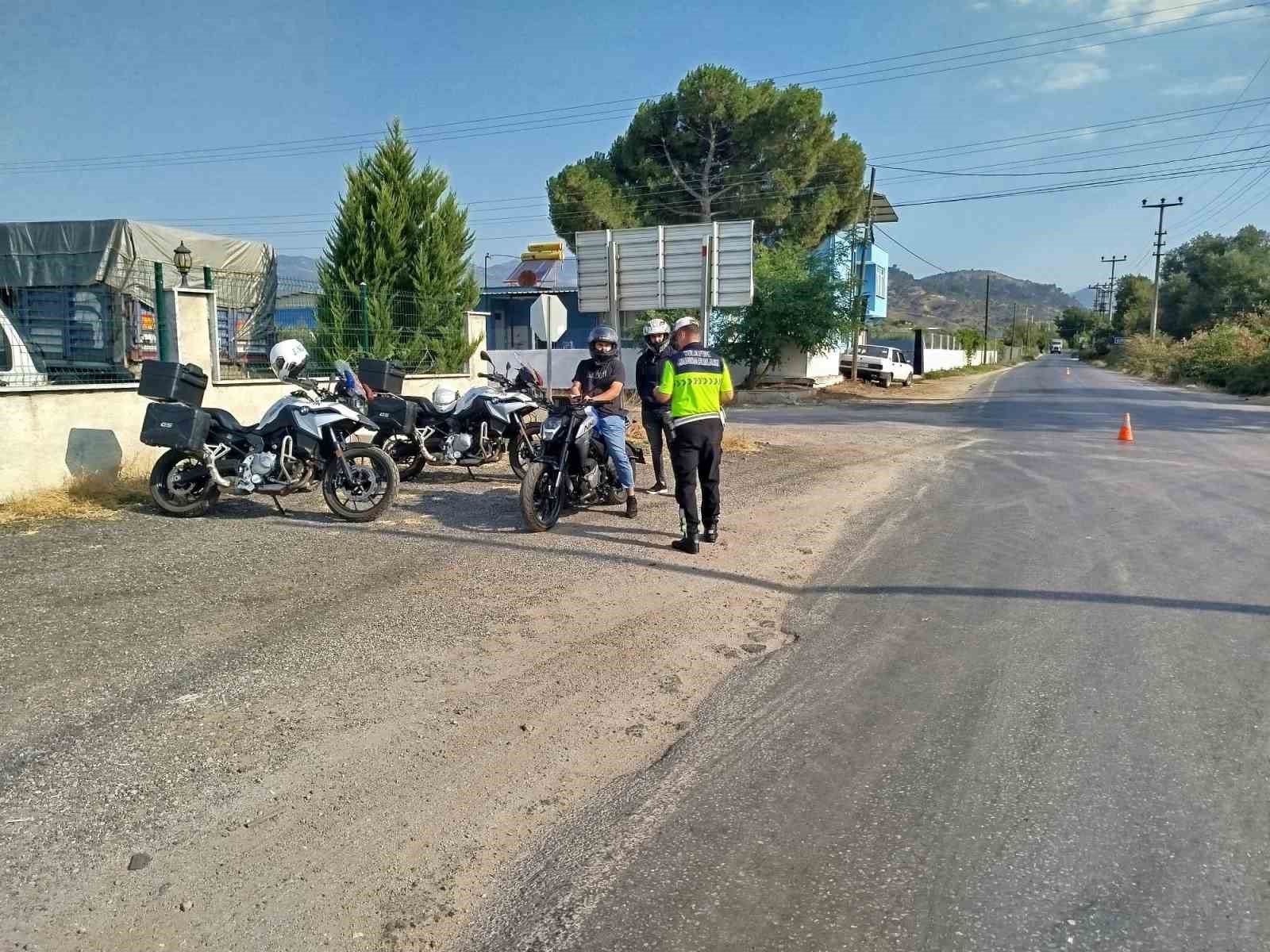 Köşk’te kurallara uymayan 6 sürücüye para cezası