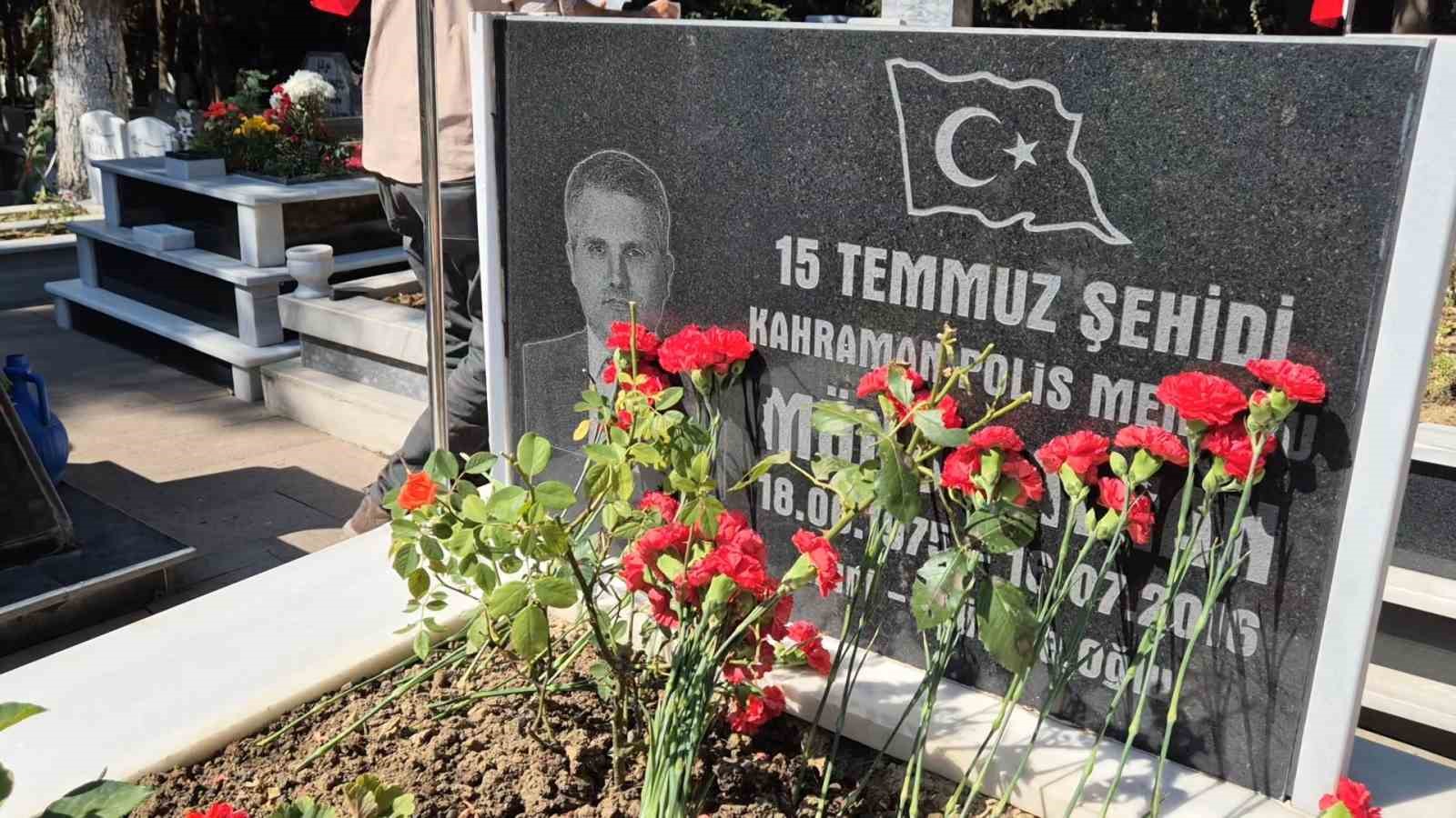 Tekirdağ&rsquo;da 15 Temmuz şehidi M&uuml;n&uuml;r Alkan kabri başında anıldı
