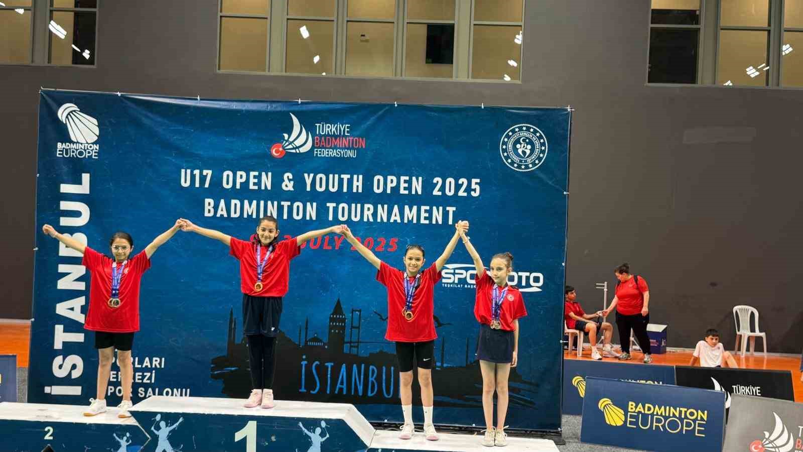 Badminton’da Kayseri’ye iki madalya