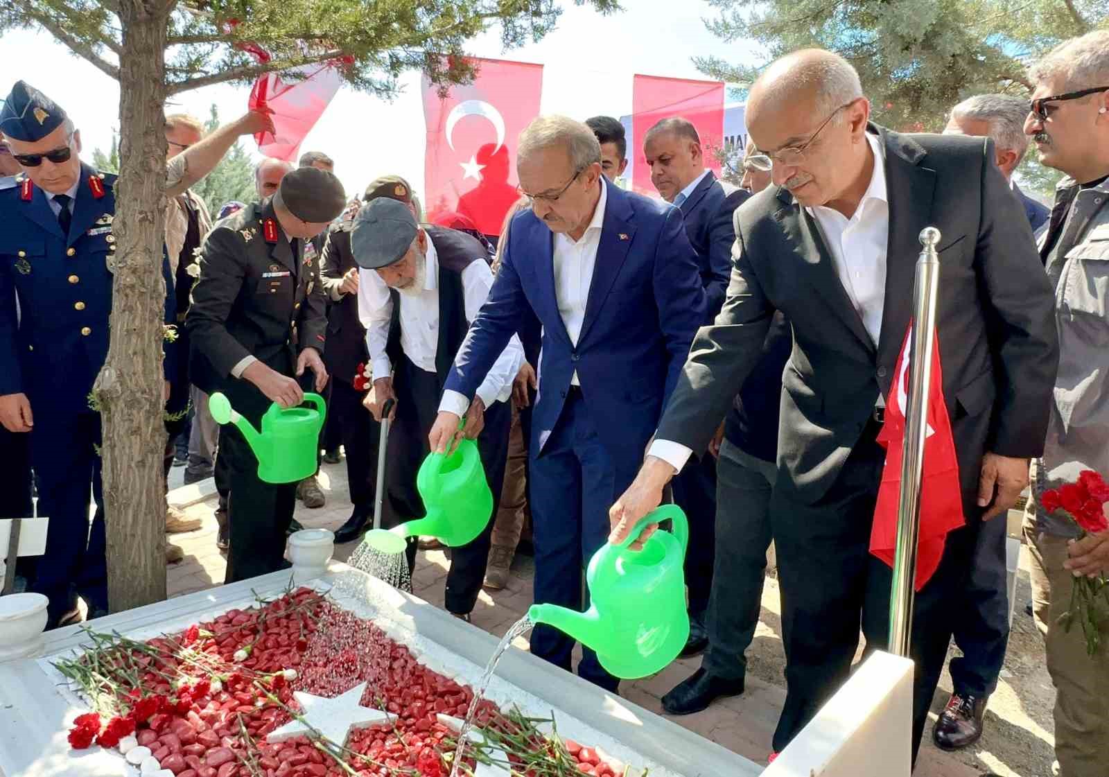 15 Temmuz Şehitleri mezarları başında anıldı