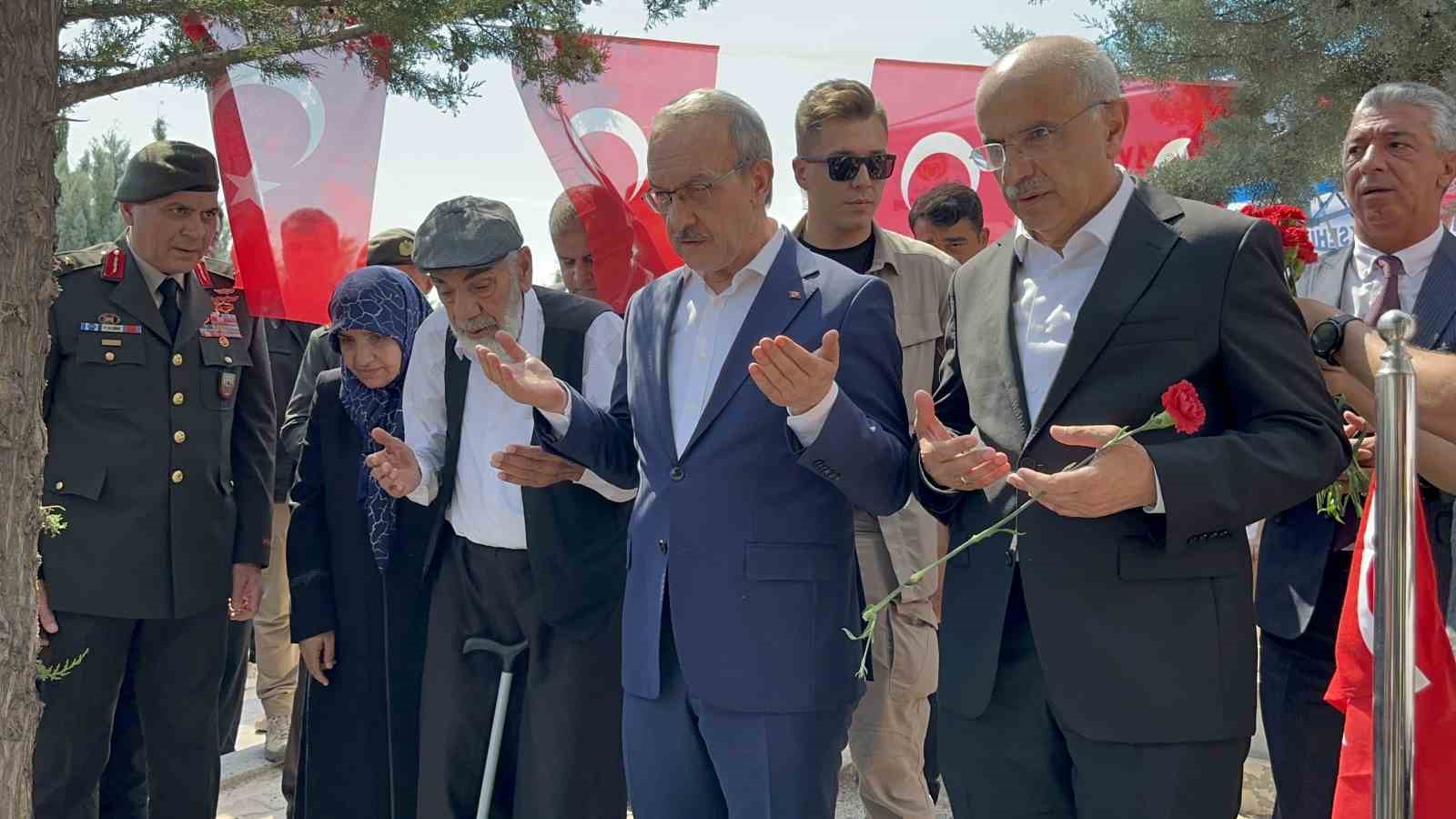 15 Temmuz ehitleri mezarlar banda anld
