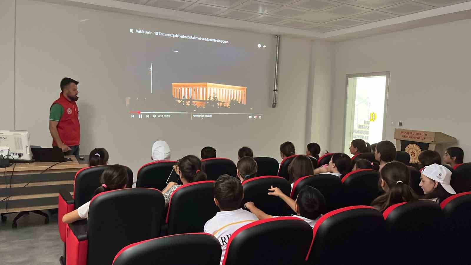 Hisarcık Gençlik Merkezinde 15 Temmuz Demokrasi ve Milli Birlik Günü etkinlikleri