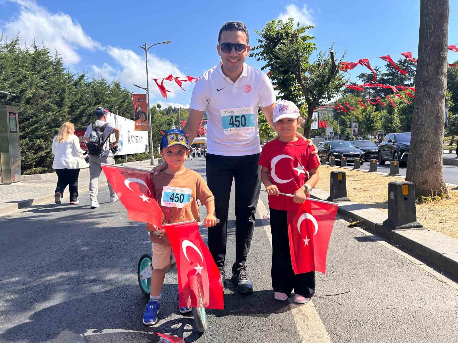 15 Temmuz şehitlerini anmak için Çengelköy 5. Vatan Koşusu’nda koştular