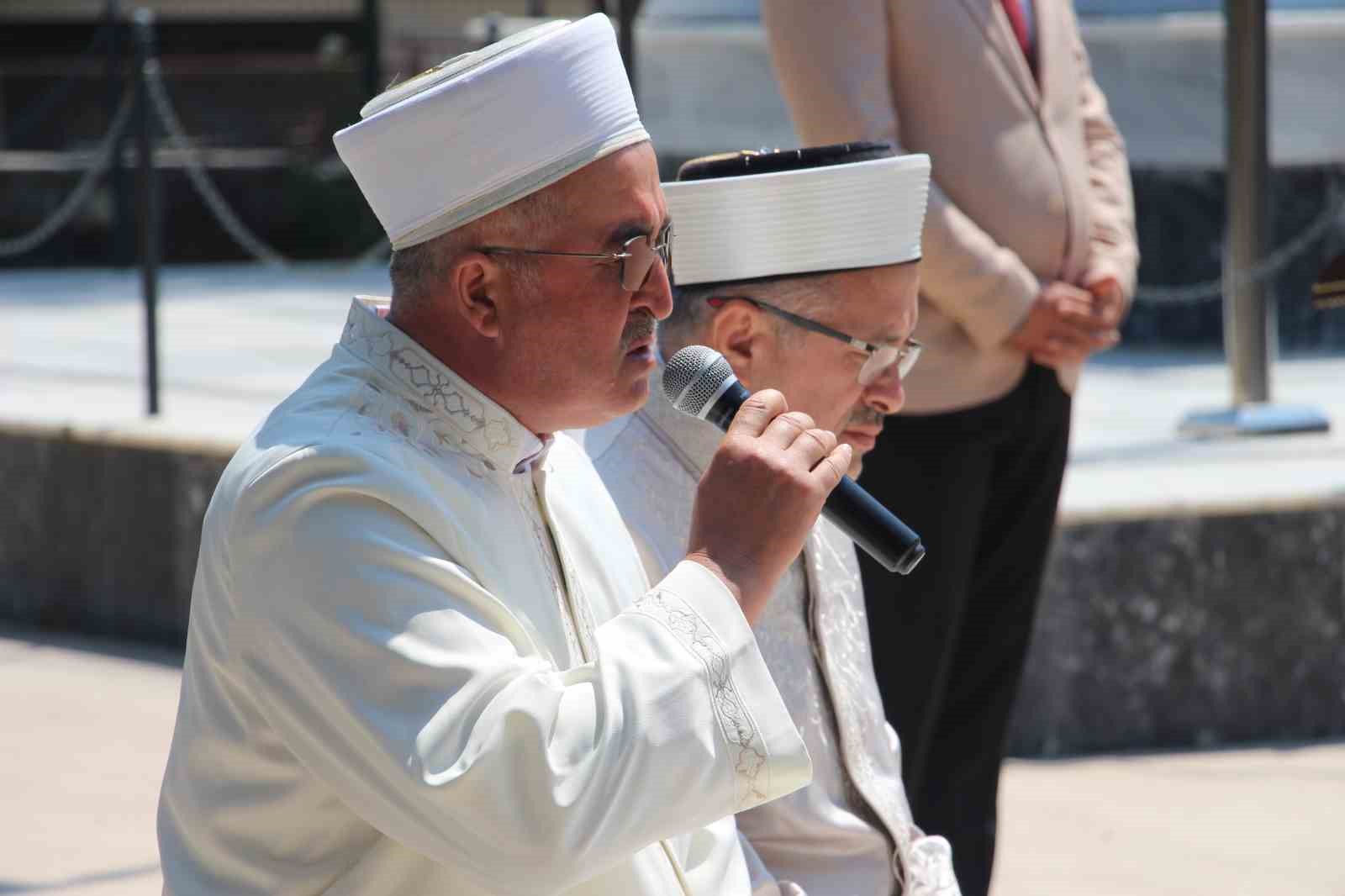 Bolu&rsquo;nun kahramanları dualarla anıldı
