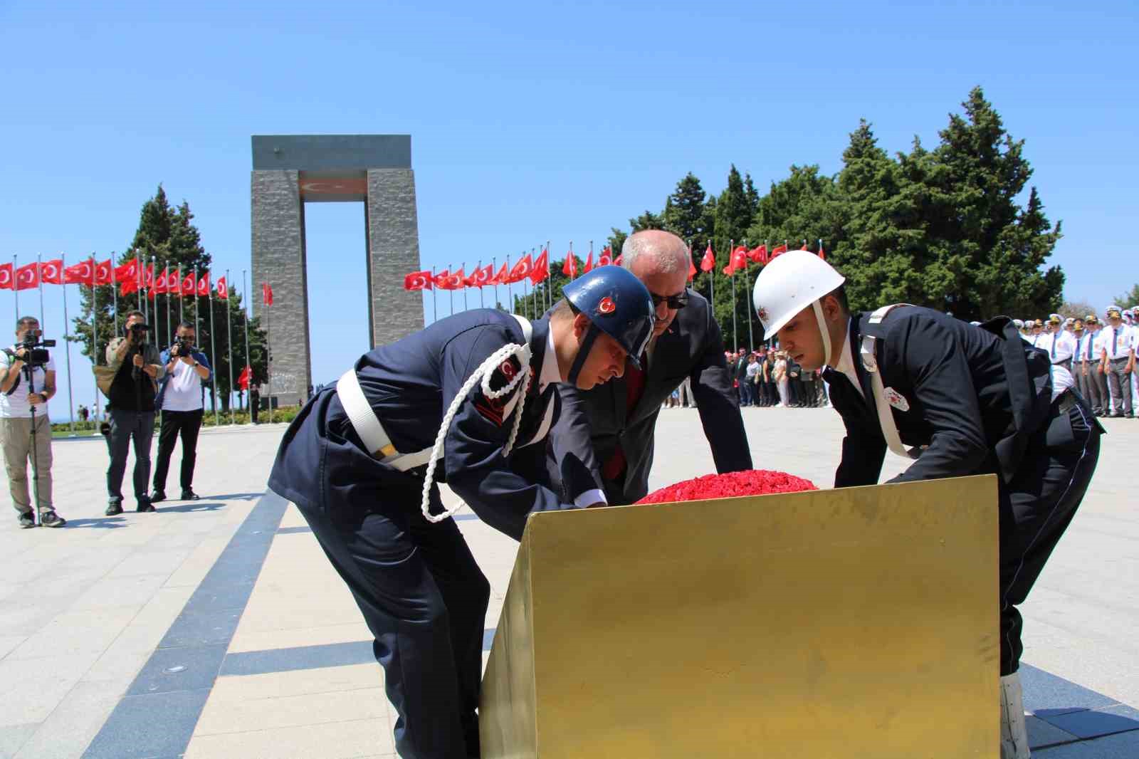 Çanakkale’de 15 Temmuz şehitleri, ’Şehitler Abidesi’nde anıldı