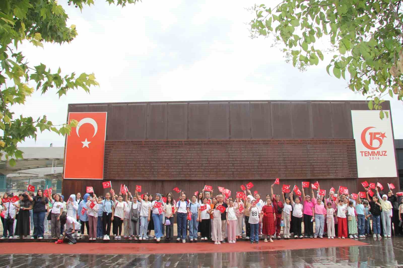 15 Temmuz Demokrasi M&uuml;zesi&rsquo;ne ziyaret&ccedil;i akını
