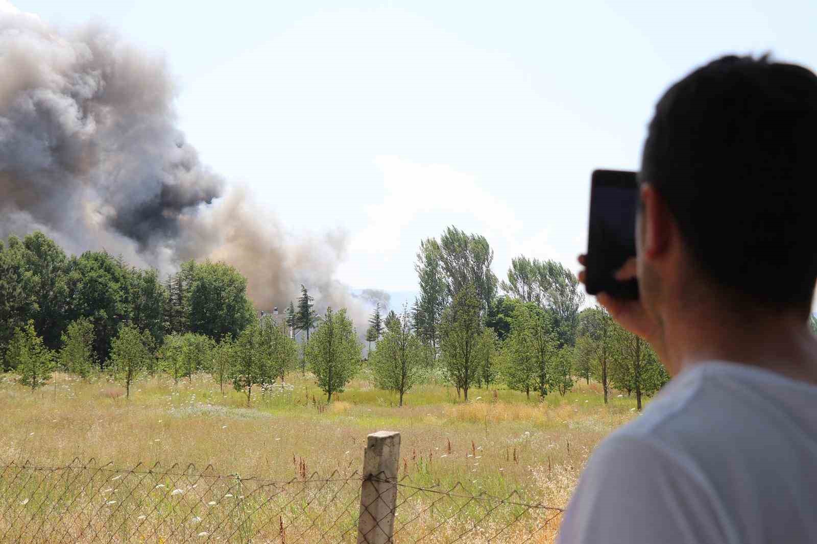 Bolu’da medikal fabrikasında yangın çıktı