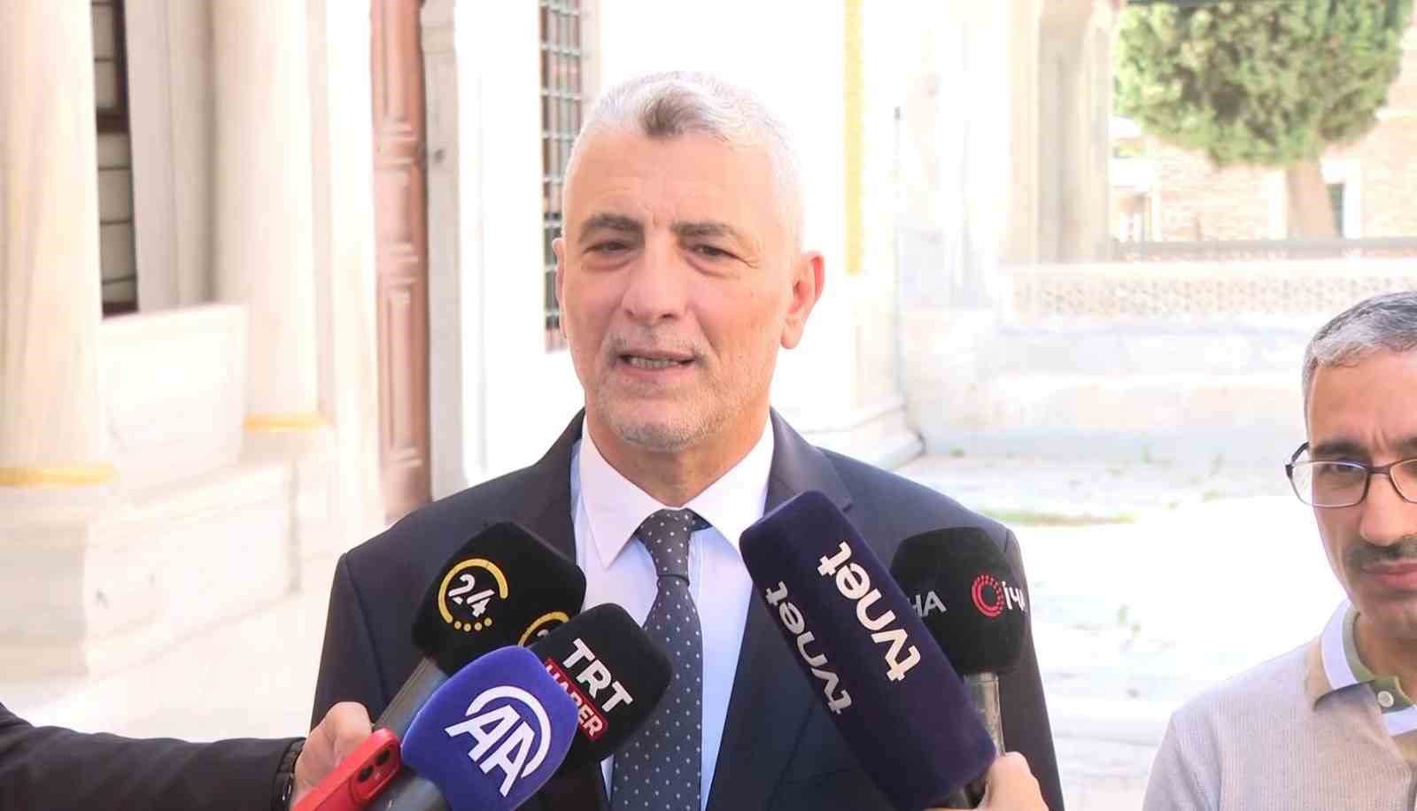 Ticaret Bakanı Ömer Bolat Ayasofya-i Kebir Camii Şerifi’nde düzenlenen mevlit programına katıldı